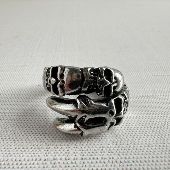 Bikers Stainless Steel Skull & Claw Ring Size 11, Gothic Halloween Jewelry - Picture 2 of 8
